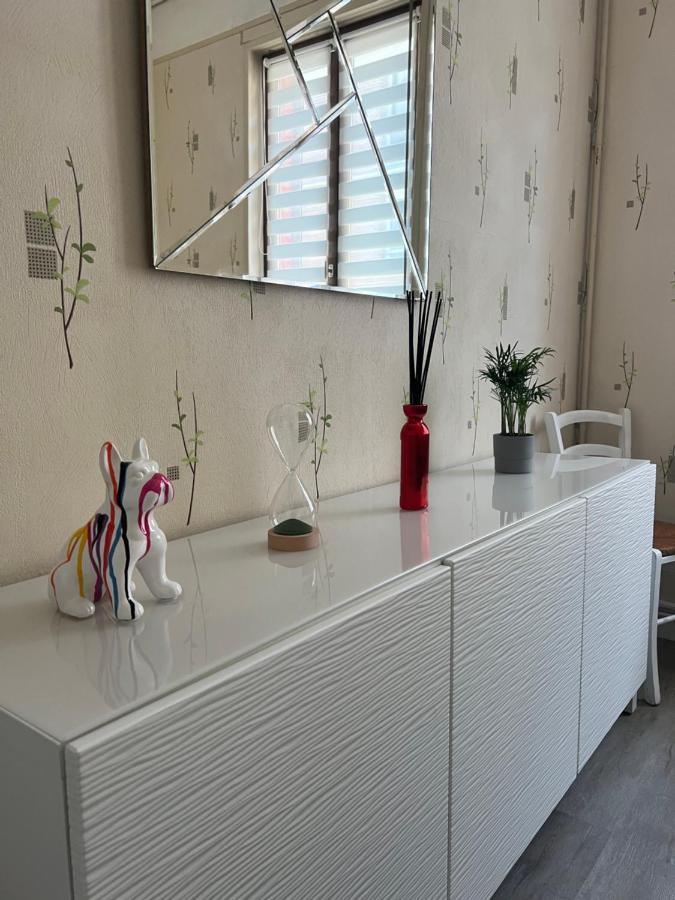 Amienoise 5 Chambres Proche Centre Ville อาเมียงส์ ภายนอก รูปภาพ